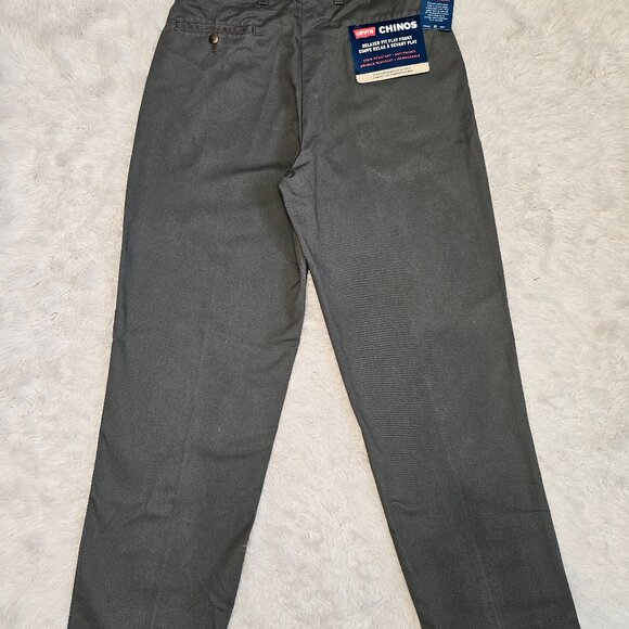 Vintage Levi's Men's Gray Chino Relax Fit Flat Front Pants W34L32 - Picture 4 of 9
